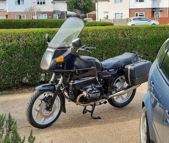 Restoring Classical BMW r80rt